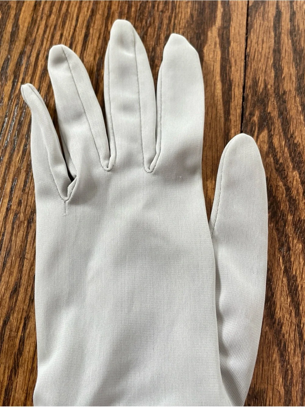 Vintage 1950's Women’s Light Gray Nylon Gloves With Ruffles Sz Small-Medium